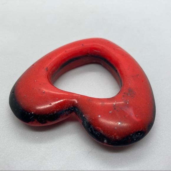 “Heart Rise” Vessel Heart Talisman - Picture 7 of 15